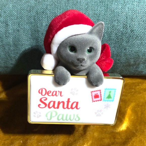 Bath & Body Works Santa Paws Cat Wallflower Plug - Picture 3 of 4